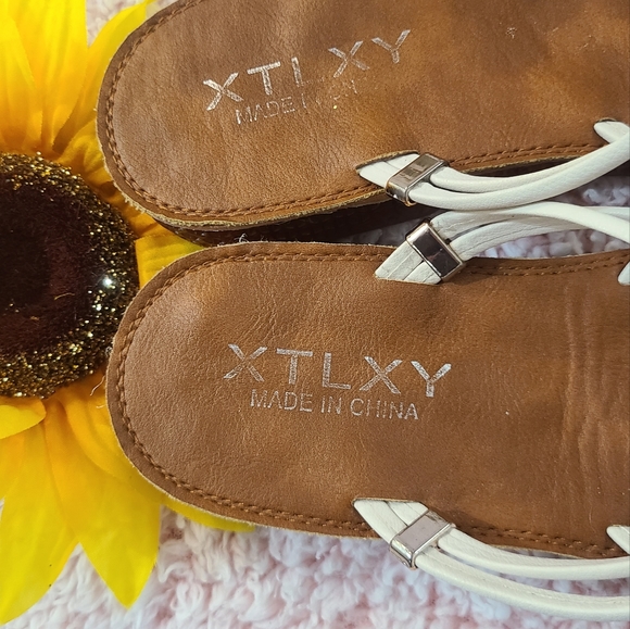 Sandals - Picture 5 of 6